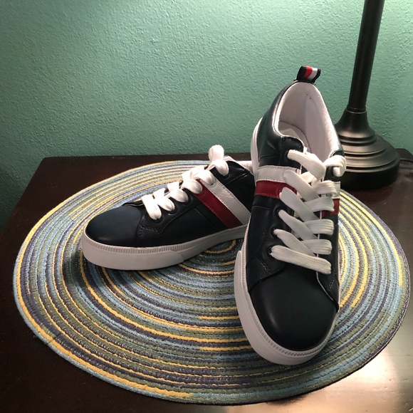 tommy hilfiger lireai sneakers